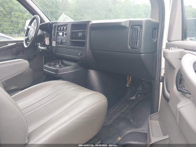 1GCSGAFX6E1157371 Chevrolet Express 1500 Work Van