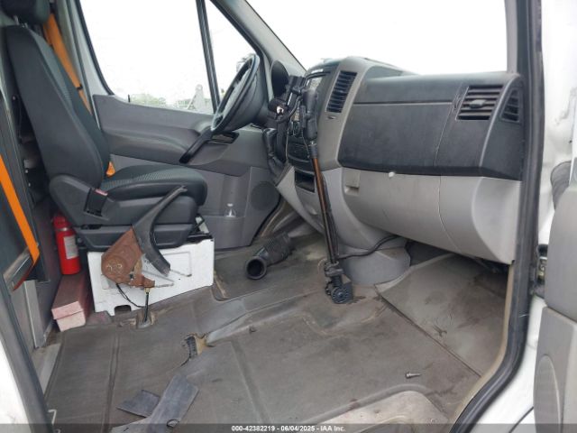 2011 MERCEDES-BENZ SPRINTER 2500 WD3PE8CB8B5562238 Photo 4