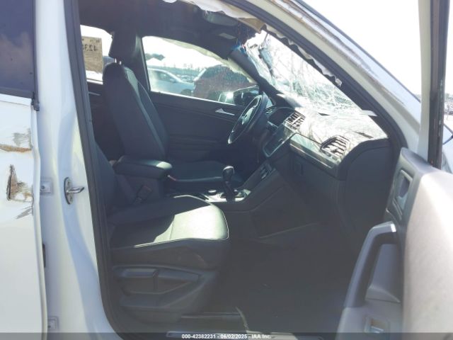 2019 VOLKSWAGEN TIGUAN 3VV2B7AX3KM178008 Photo 4