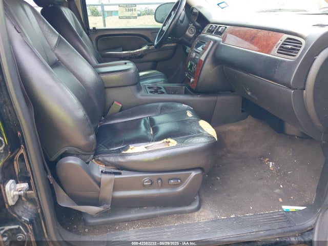 1GNSCBE08ER193058 Chevrolet Tahoe Lt