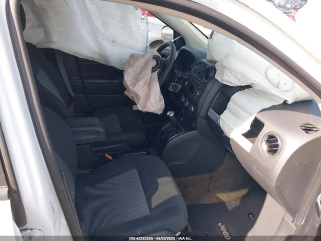 2017 JEEP COMPASS 1C4NJDBB5HD107025 Photo 4