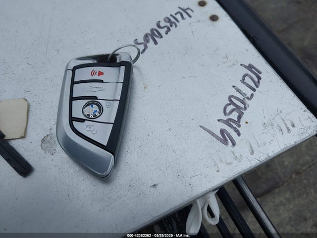 WBAJE7C55KWW43530 BMW 540I