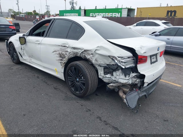 WBAJE7C55KWW43530 BMW 540I