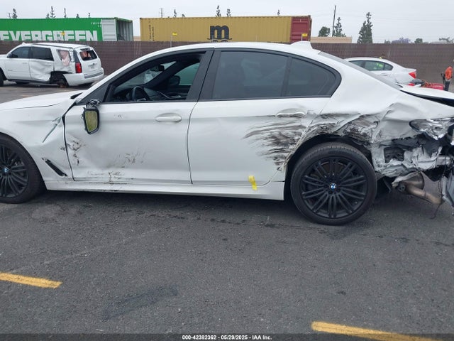 WBAJE7C55KWW43530 BMW 540I