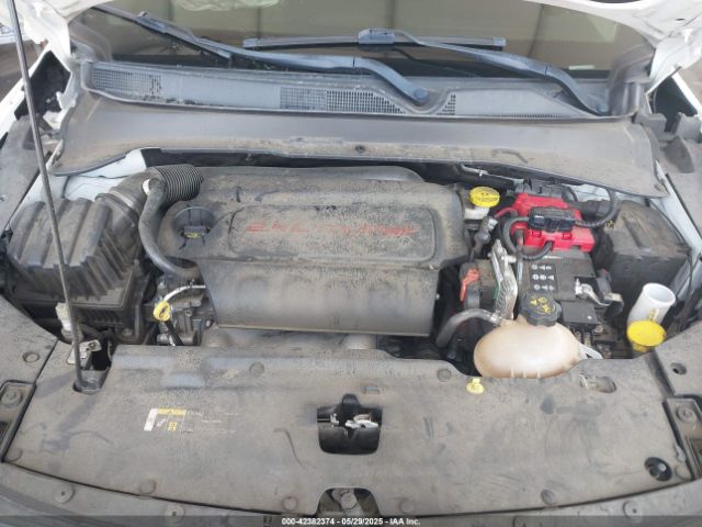 3C4NJCBB8LT141375 Jeep 2020