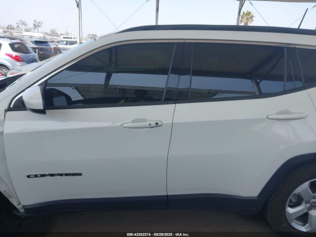 3C4NJCBB8LT141375 Jeep 2020