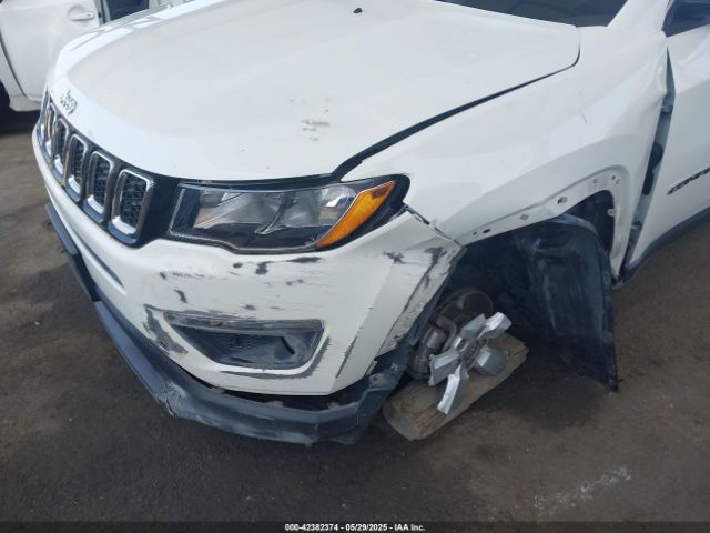 3C4NJCBB8LT141375 Jeep 2020