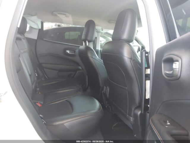 3C4NJCBB8LT141375 Jeep 2020