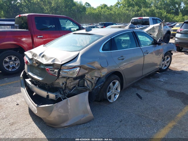 1G1ZD5ST0RF131674 Chevrolet Malibu Fwd 1lt