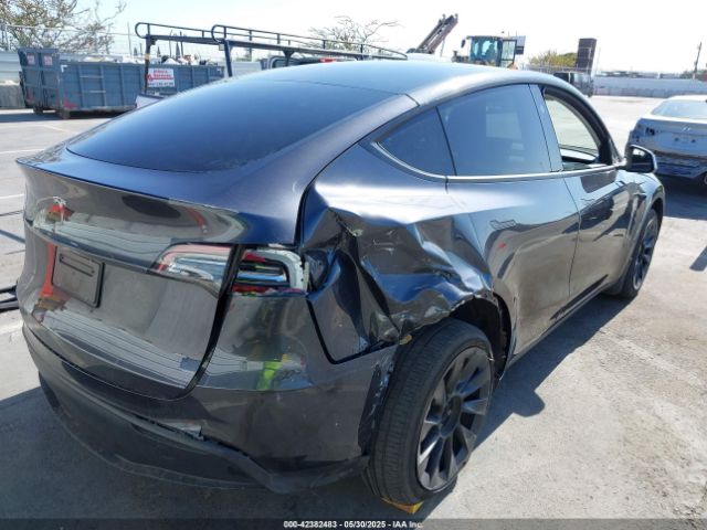 2024 TESLA MODEL Y 7SAYGDED9RF091854 Photo 5