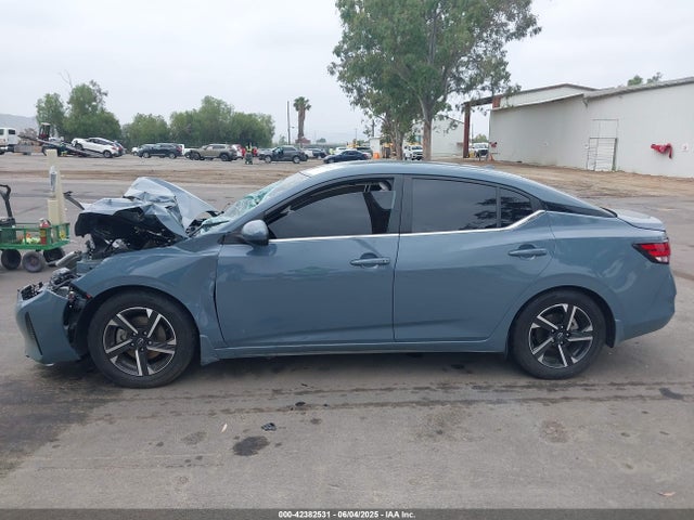 3N1AB8CV8RY357887 Nissan Sentra