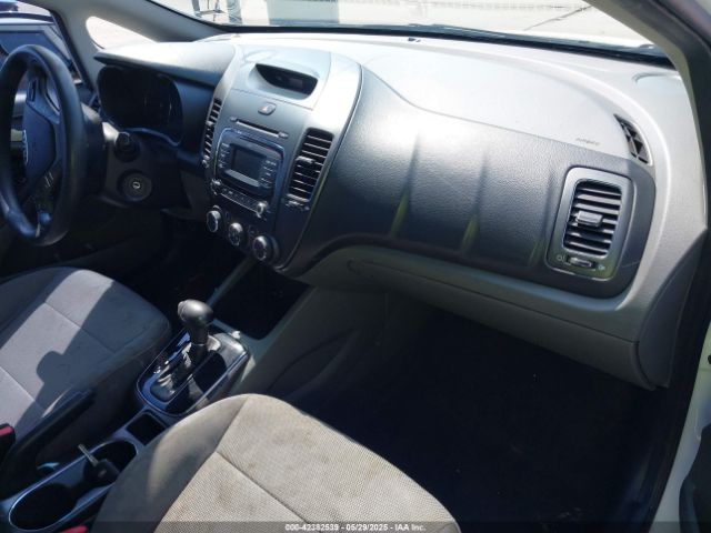 3KPFK4A73JE168571 KIA FORTE LX
