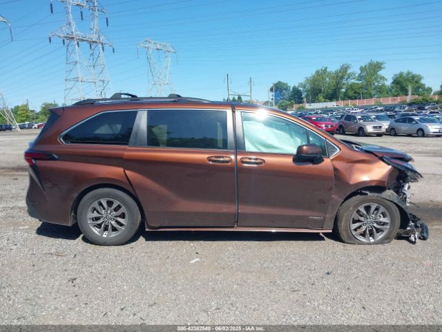 5TDKRKEC0MS062918 Toyota SIENNA LE