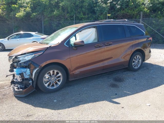 5TDKRKEC0MS062918 Toyota SIENNA LE