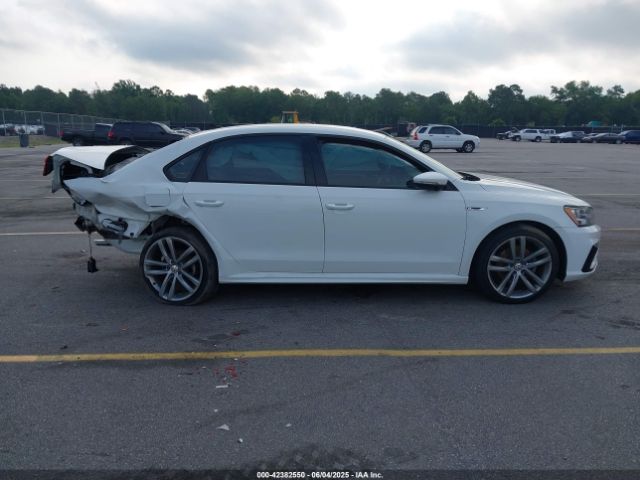 1VWAA7A39JC016259 Volkswagen Passat 2.0t R-line/2.0t S