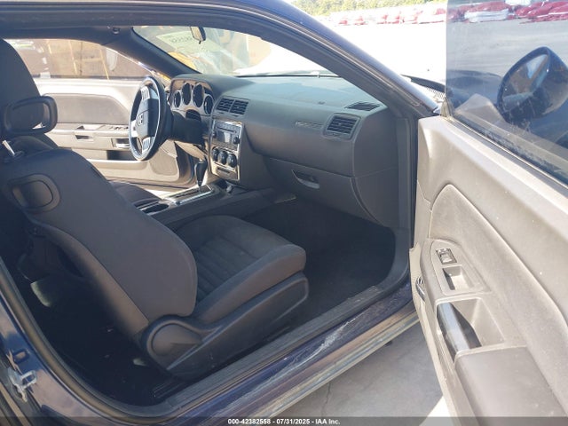 42382558 :رقم المزاد ، 2C3CDYAG7DH704987 vin ، 2013 Dodge Challenger Sxt مزاد بيع