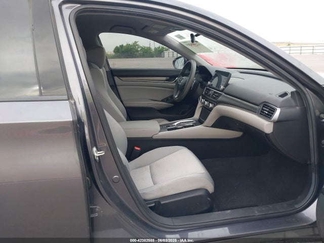 Honda lfb2 2019 1HGCV3F17KA019711 Image 5