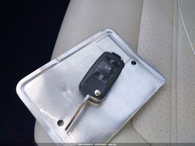 3VWD17AJ0GM221942 Volkswagen Jetta