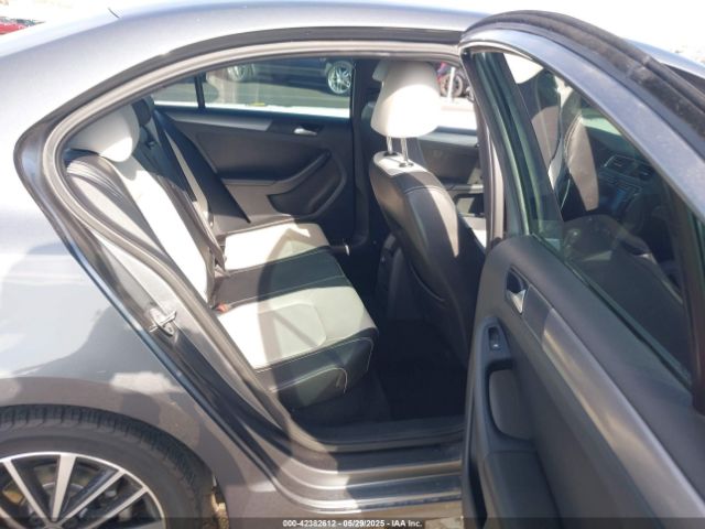 3VWD17AJ0GM221942 Volkswagen Jetta