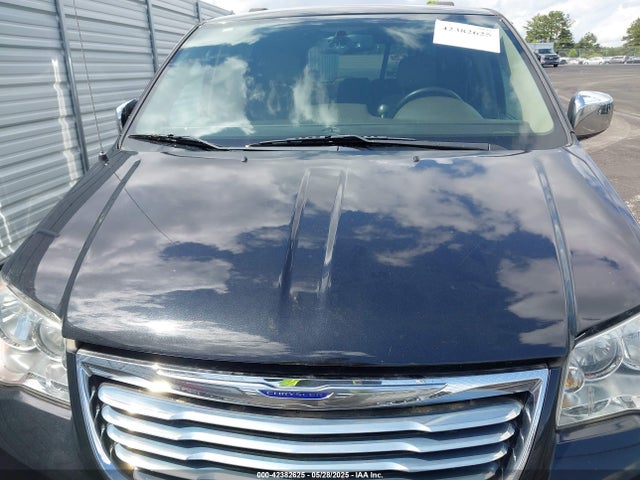 2C4RC1BG4GR132645 Chrysler Town & Country Touring