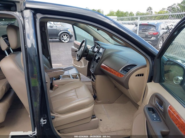 2C4RC1BG4GR132645 Chrysler Town & Country Touring