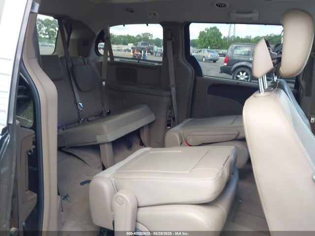 2C4RC1BG4GR132645 Chrysler Town & Country Touring