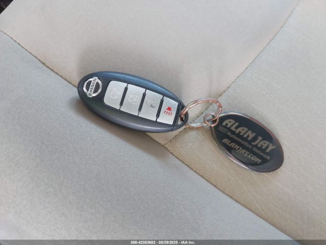 5N1AR2MN8GC637220 Nissan Pathfinder Sv