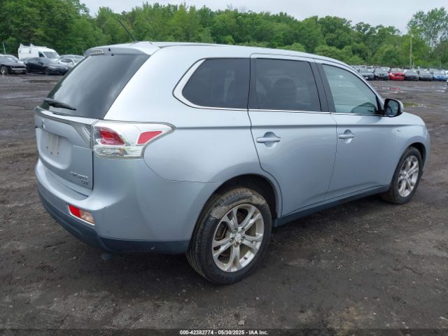 2014 MITSUBISHI OUTLANDER JA4JZ4AX3EZ013934 Photo 3
