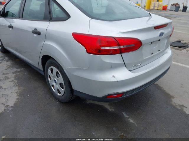 1FADP3E21HL336460 Ford FOCUS S