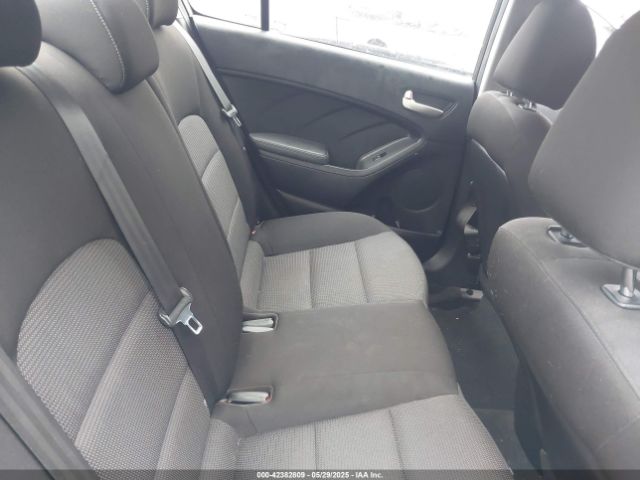 3KPFK4A76JE190712 KIA FORTE LX