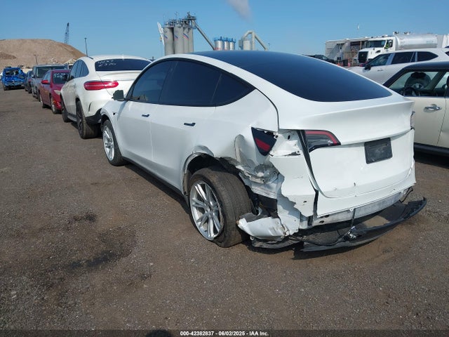 2023 TESLA MODEL Y 7SAYGDEEXPA060552 Photo 5