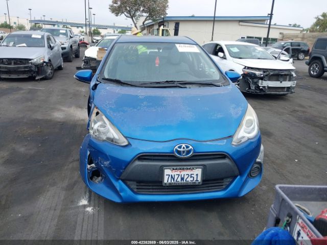 JTDKDTB34F1111966 Toyota Prius C One