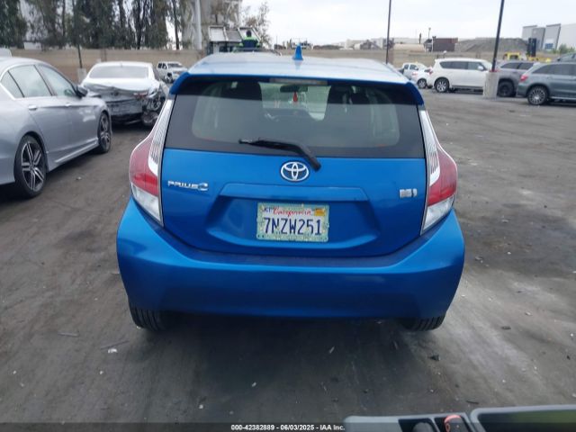 JTDKDTB34F1111966 Toyota Prius C One