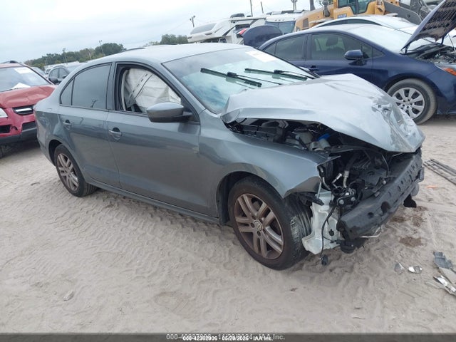 2018 VOLKSWAGEN JETTA 3VW2B7AJ0JM228255