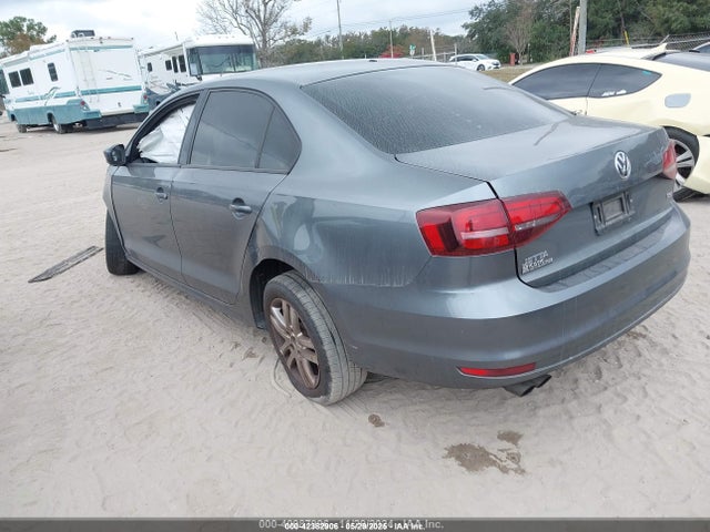 2018 VOLKSWAGEN JETTA 3VW2B7AJ0JM228255 Photo 2