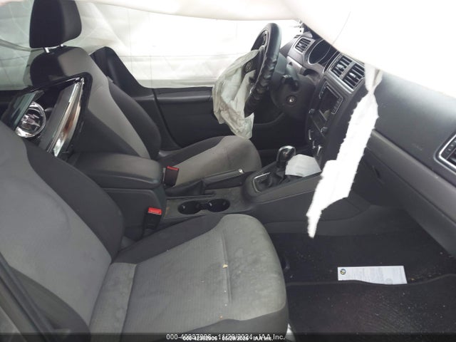2018 VOLKSWAGEN JETTA 3VW2B7AJ0JM228255 Photo 4