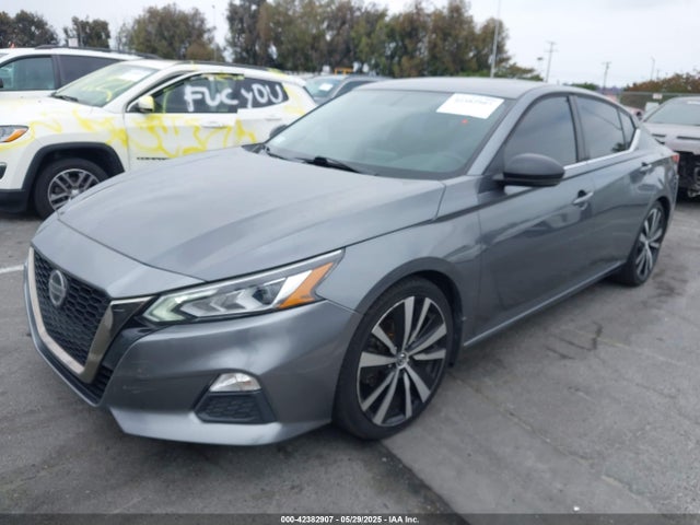 Nissan Altima 2019 1N4BL4CV2KC178255 Image 2