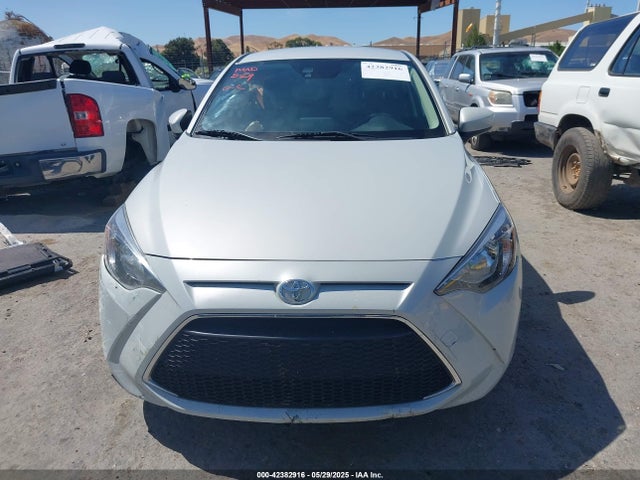 3MYDLBYV8KY504231 Toyota p5v
