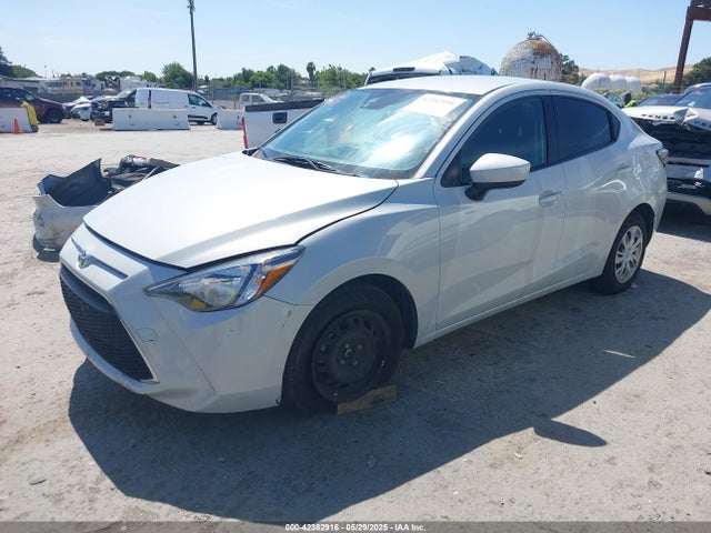 3MYDLBYV8KY504231 Toyota p5v