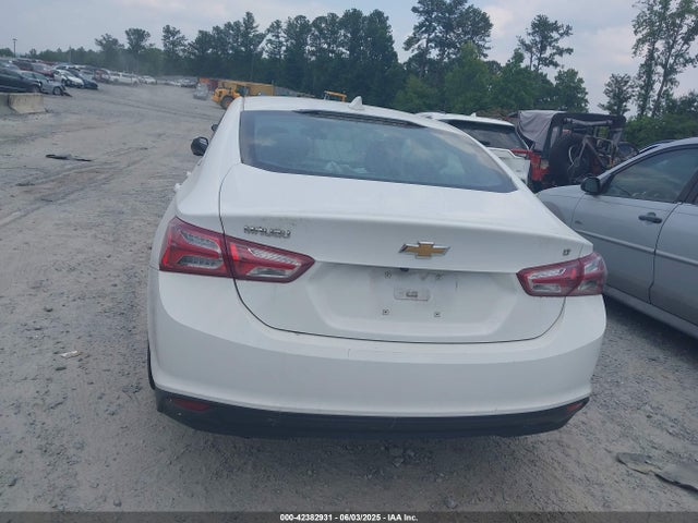1G1ZD5ST5NF107140 Chevrolet Malibu Fwd Lt