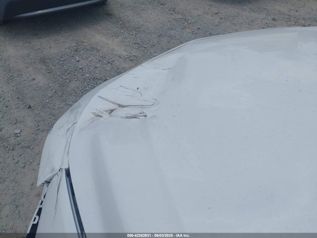 1G1ZD5ST5NF107140 Chevrolet Malibu Fwd Lt