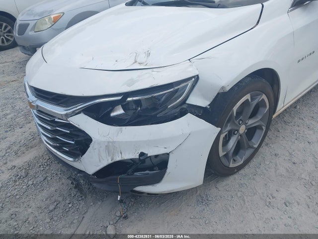 1G1ZD5ST5NF107140 Chevrolet Malibu Fwd Lt