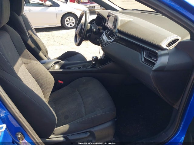 NMTKHMBX1JR027627 Toyota 3zr-fae