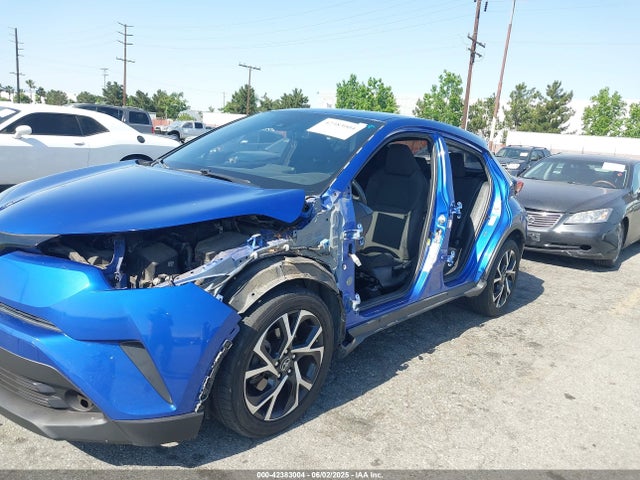 NMTKHMBX1JR027627 Toyota 3zr-fae