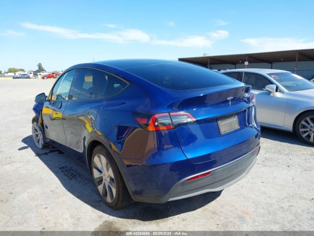 2023 TESLA MODEL Y 7SAYGDEE3PF816547 Photo 2