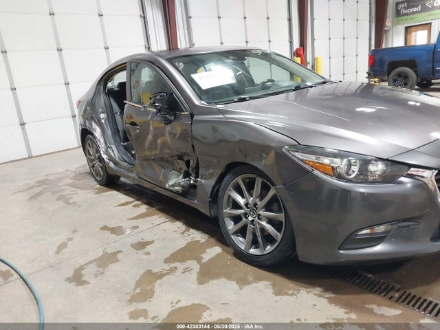 3MZBN1V37JM215017 Mazda py