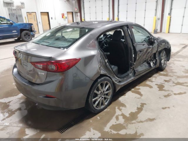 2018 MAZDA MAZDA3 3MZBN1V37JM215017 Photo 3