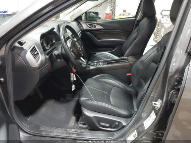 2018 MAZDA MAZDA3 3MZBN1V37JM215017 Photo 4