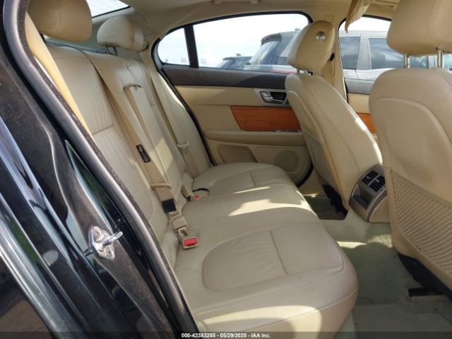 2010 JAGUAR XF SAJWA0FA9AHR53821 Photo 7