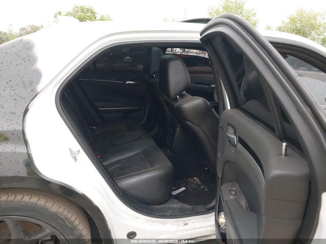 Chrysler 300 2023 2C3CCABG9PH538257 Image 8